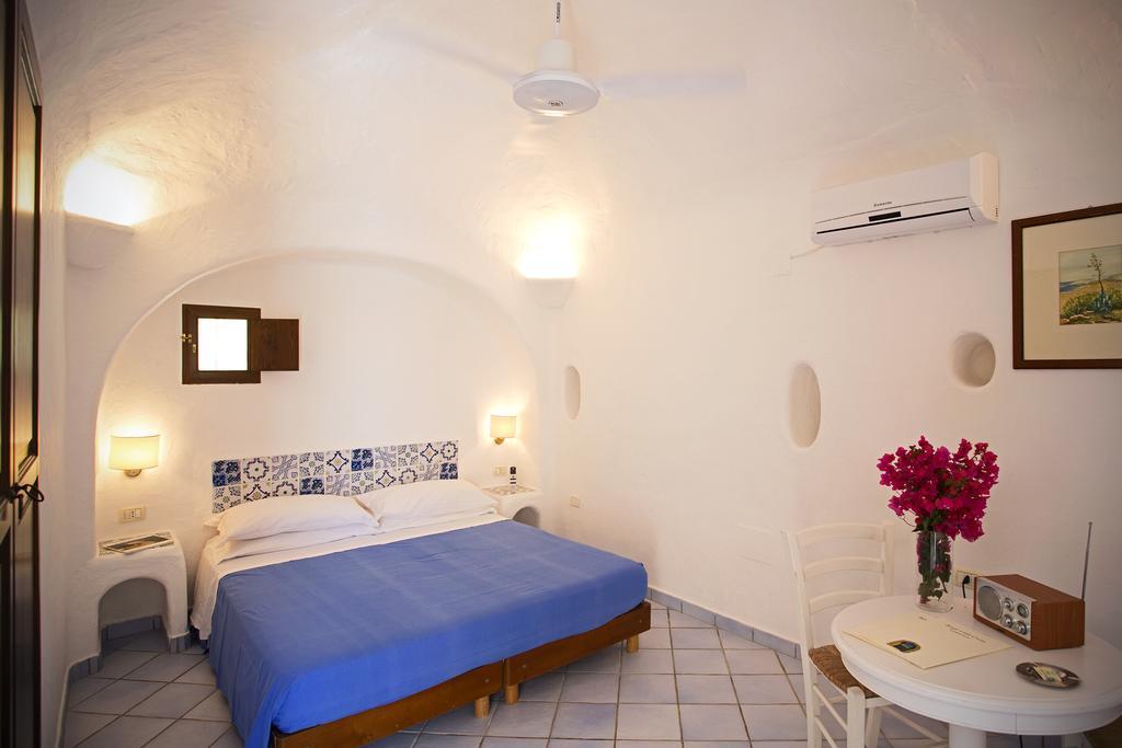 Hotel I Dammusi Di Borgo Cala Creta LMP Zimmer foto