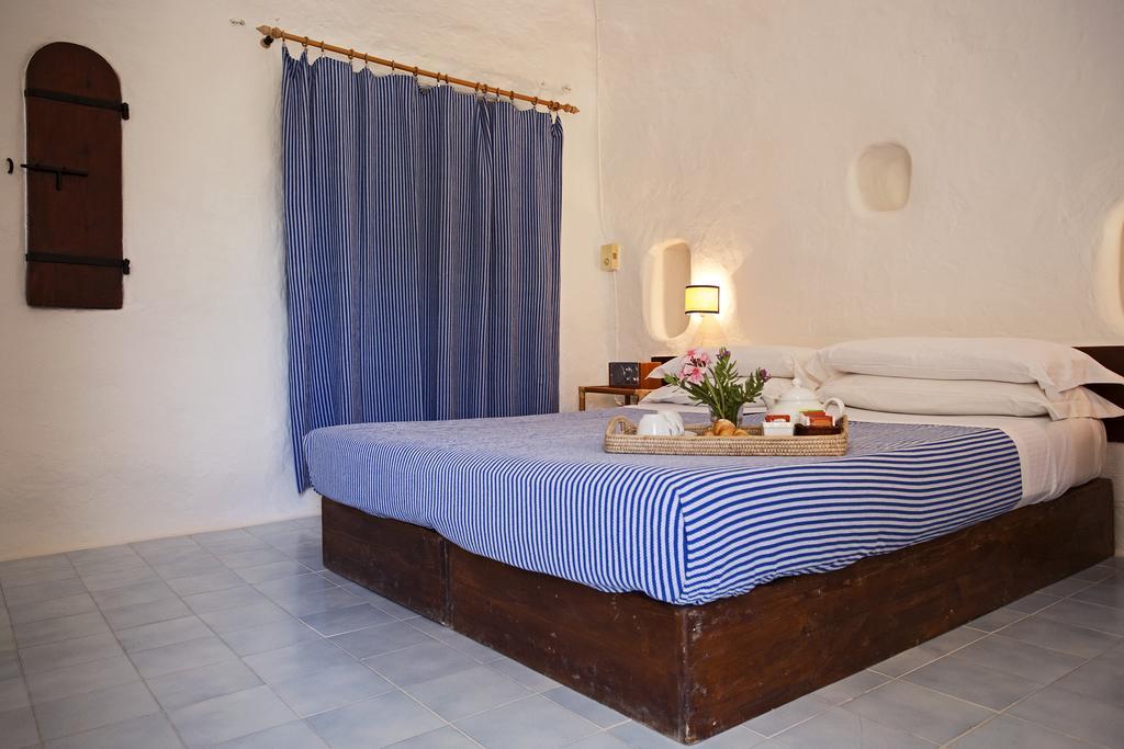 Hotel I Dammusi Di Borgo Cala Creta LMP Zimmer foto