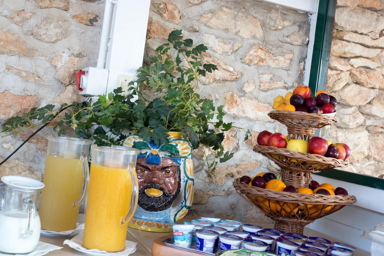 Hotel I Dammusi Di Borgo Cala Creta LMP Exterior foto